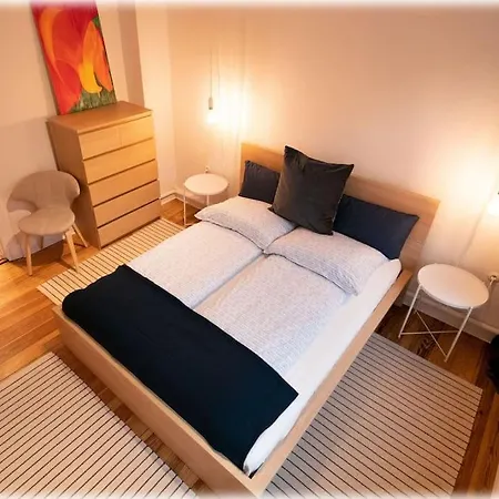 Apartment Gemuetlich - 2 Zimmer-altbau, 24h Check-in *