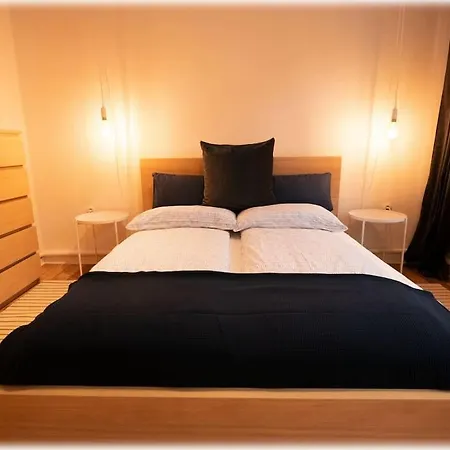 Apartment Gemuetlich - 2 Zimmer-altbau, 24h Check-in Kiel